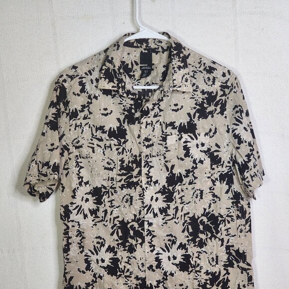 H&M Khaki Black Abstract Floral Print SS Cotton Button Up Regular Fit Shirt Sz M - Picture 3 of 16